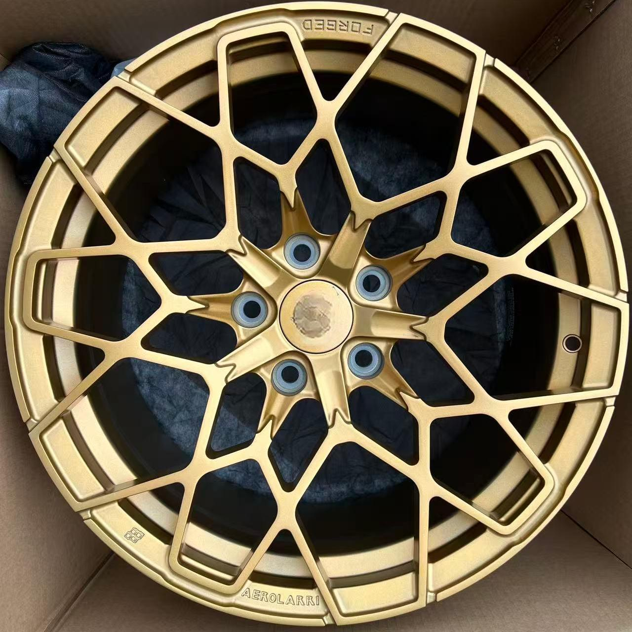 CNC forged wheels for luxury cars - champagne gold star design